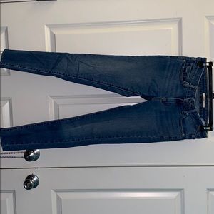 LEVIS 711 JEANS